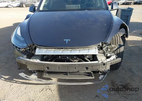 2024 Tesla Model Y Long Range Dual Motor All-Wheel Drive/Rwd из США, поврежденный, VIN 7SAYGDED9RF186690